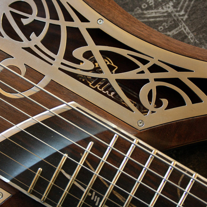 Des guitares et basses dessinées par ALKEMY Guitares